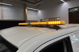 valkoinen Volkswagen Transporter 2019 kuva 27.