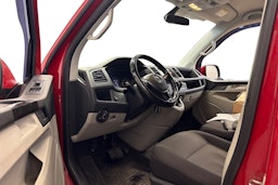 punainen Volkswagen Transporter 2018 kuva 3.