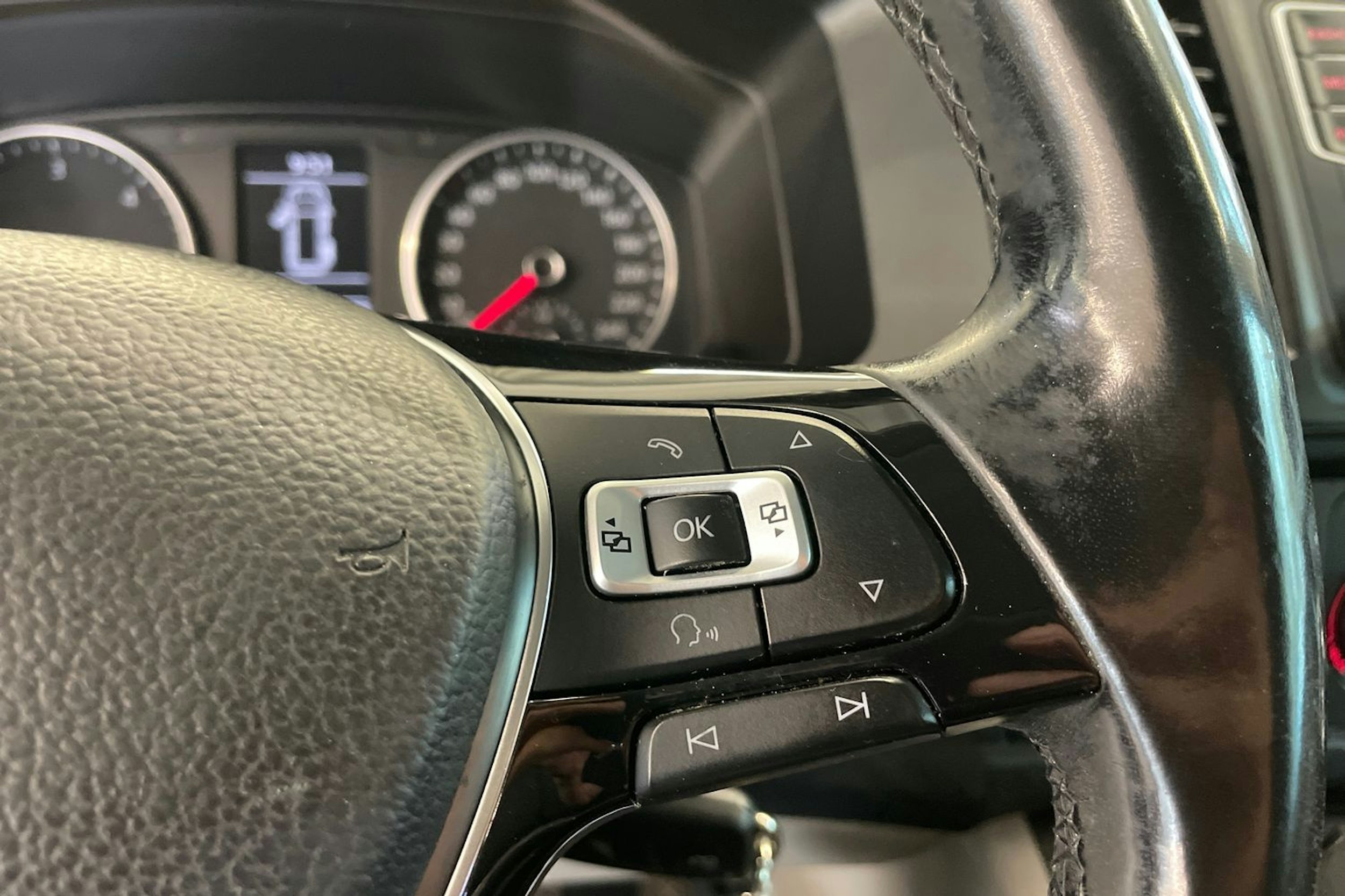 met. musta Volkswagen Transporter 2018 kuva 16.