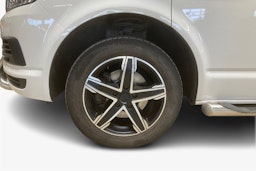 valkoinen Volkswagen Transporter 2018 kuva 11.