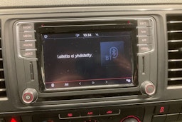 valkoinen Volkswagen Transporter 2018 kuva 24.