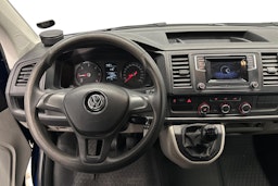 sininen Volkswagen Transporter 2018 kuva 8.