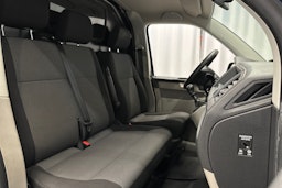 sininen Volkswagen Transporter 2018 kuva 10.