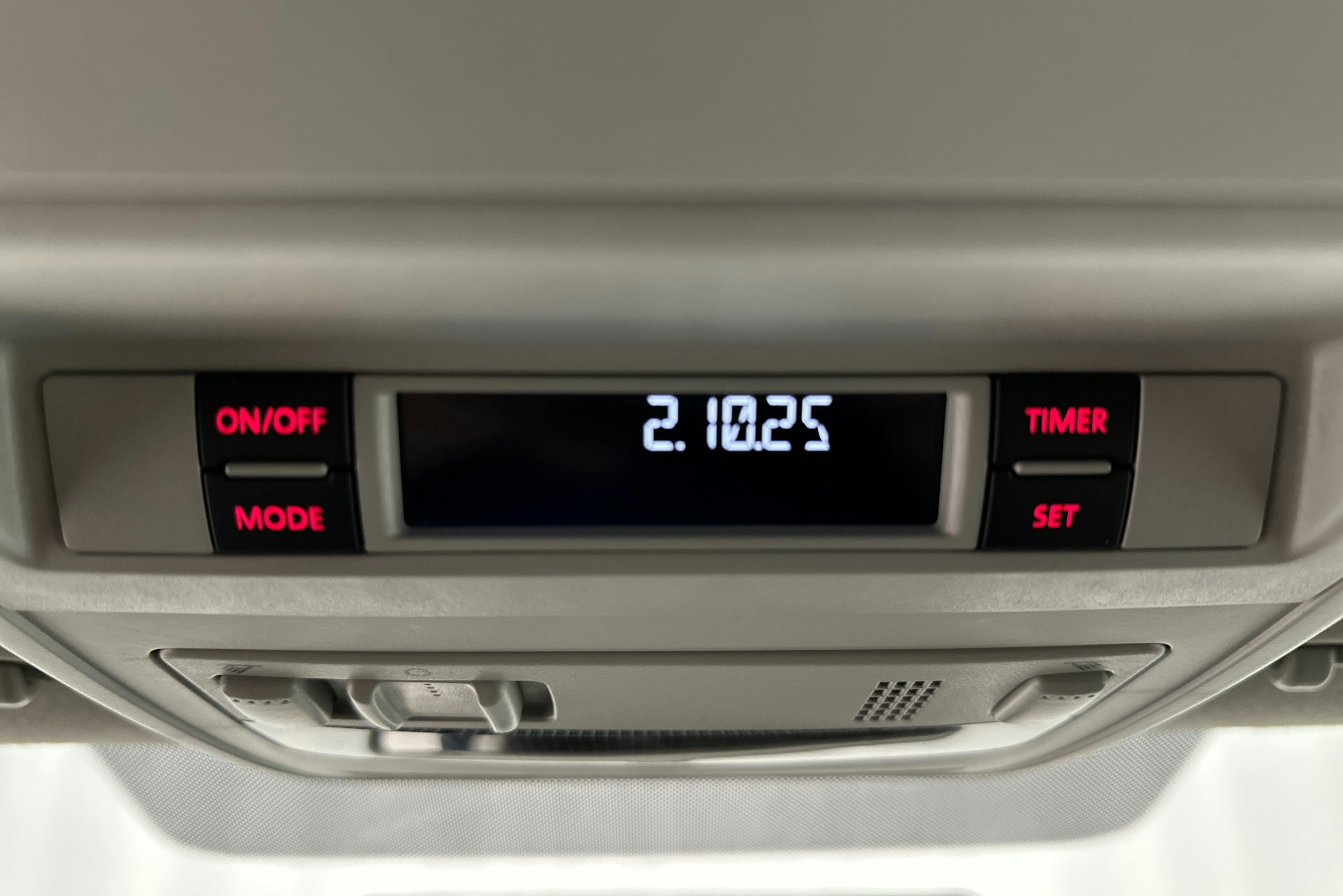 sininen Volkswagen Transporter 2018 kuva 17.