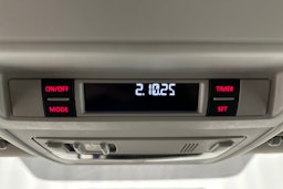 sininen Volkswagen Transporter 2018 kuva 17.