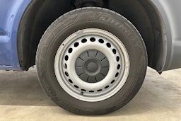 sininen Volkswagen Transporter 2018 kuva 22.