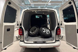 Valkoinen Volkswagen TRANSPORTER 2018 kuva 15.