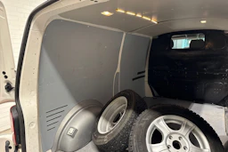 Valkoinen Volkswagen TRANSPORTER 2018 kuva 16.