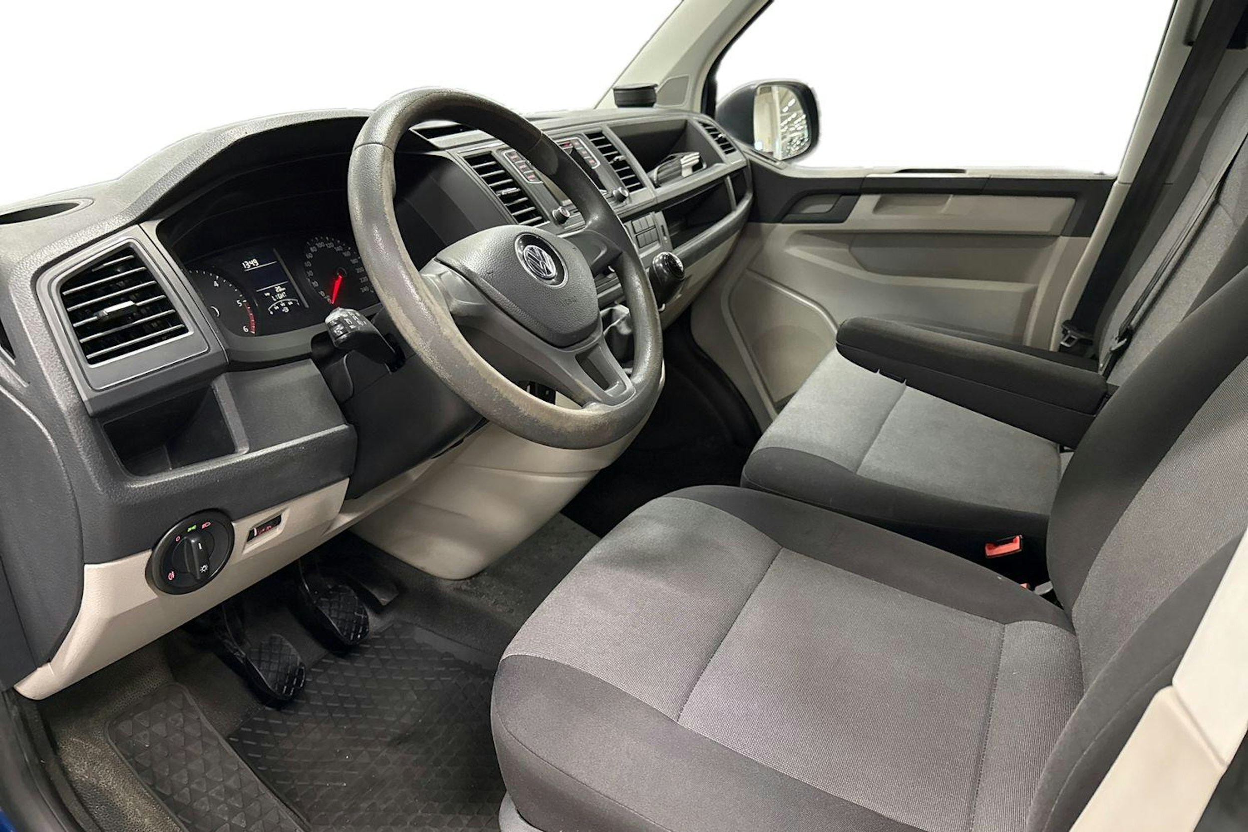 Sininen Volkswagen TRANSPORTER 2018 kuva 7.