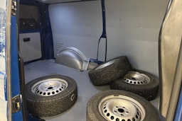 Sininen Volkswagen TRANSPORTER 2018 kuva 13.