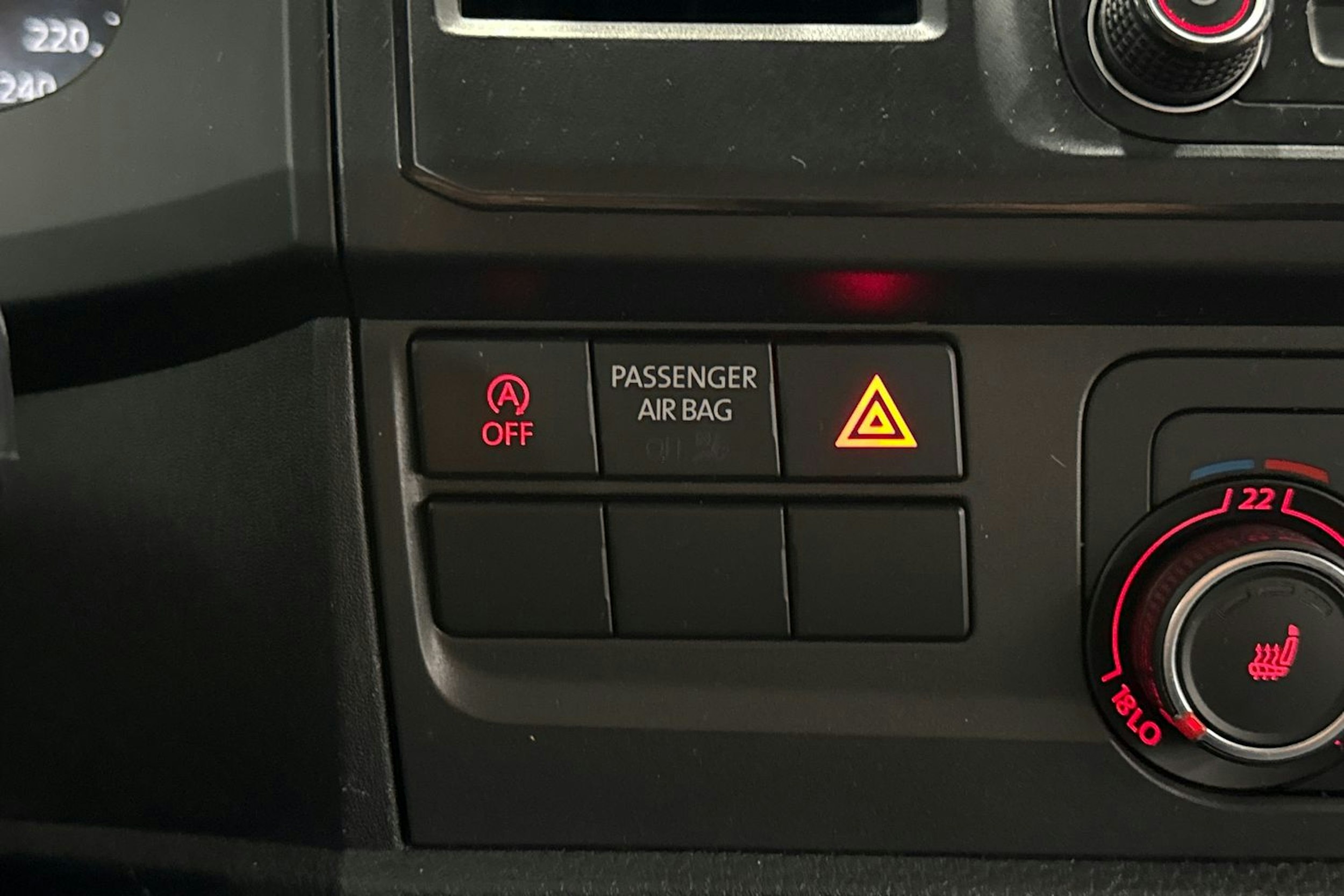 Sininen Volkswagen TRANSPORTER 2018 kuva 20.