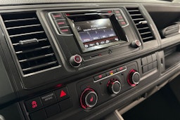 Sininen Volkswagen TRANSPORTER 2018 kuva 21.