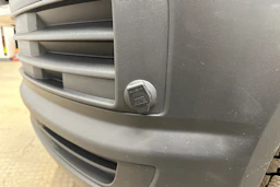 valkoinen Volkswagen Transporter 2018 kuva 21.