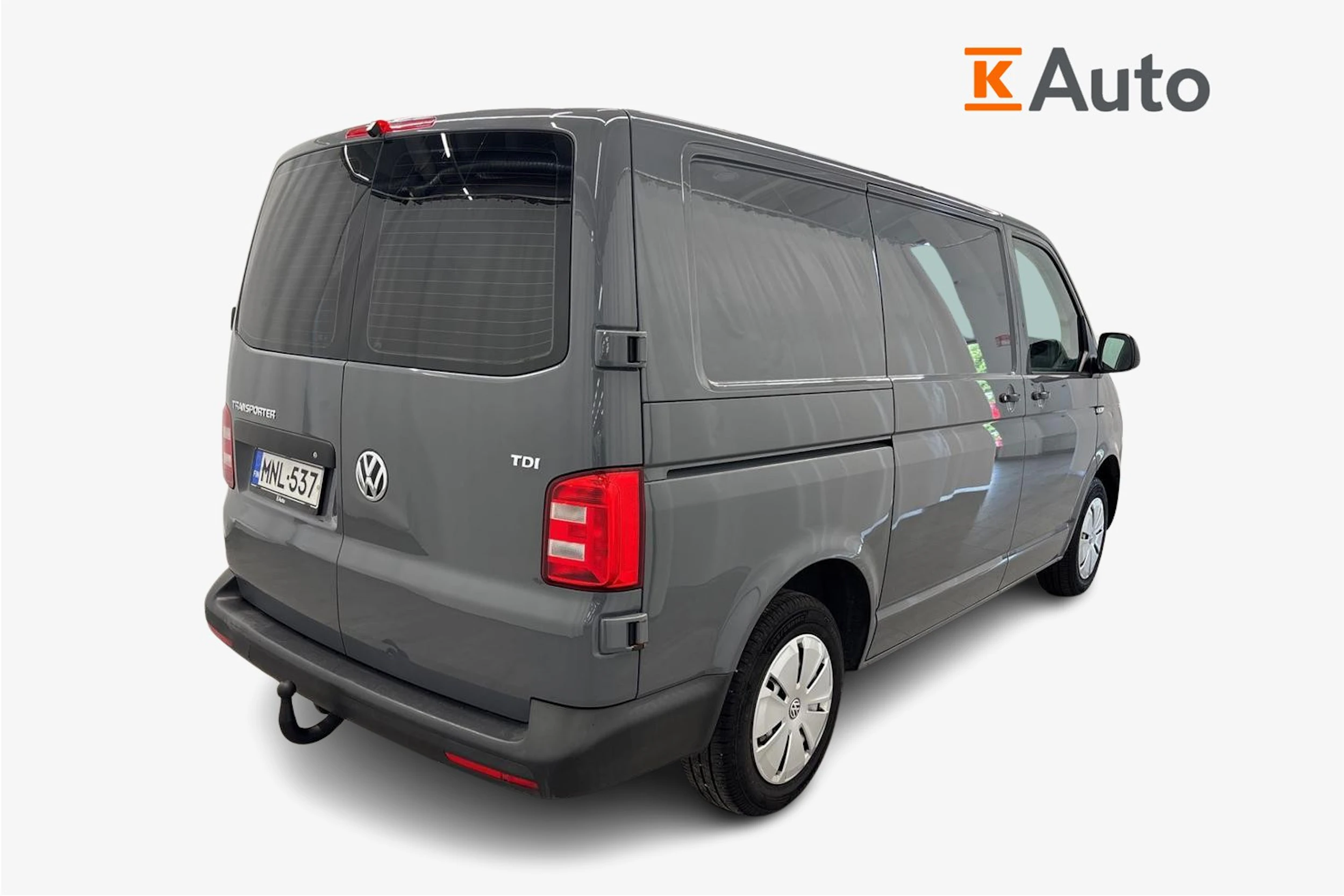 harmaa Volkswagen Transporter 2018 kuva 2.
