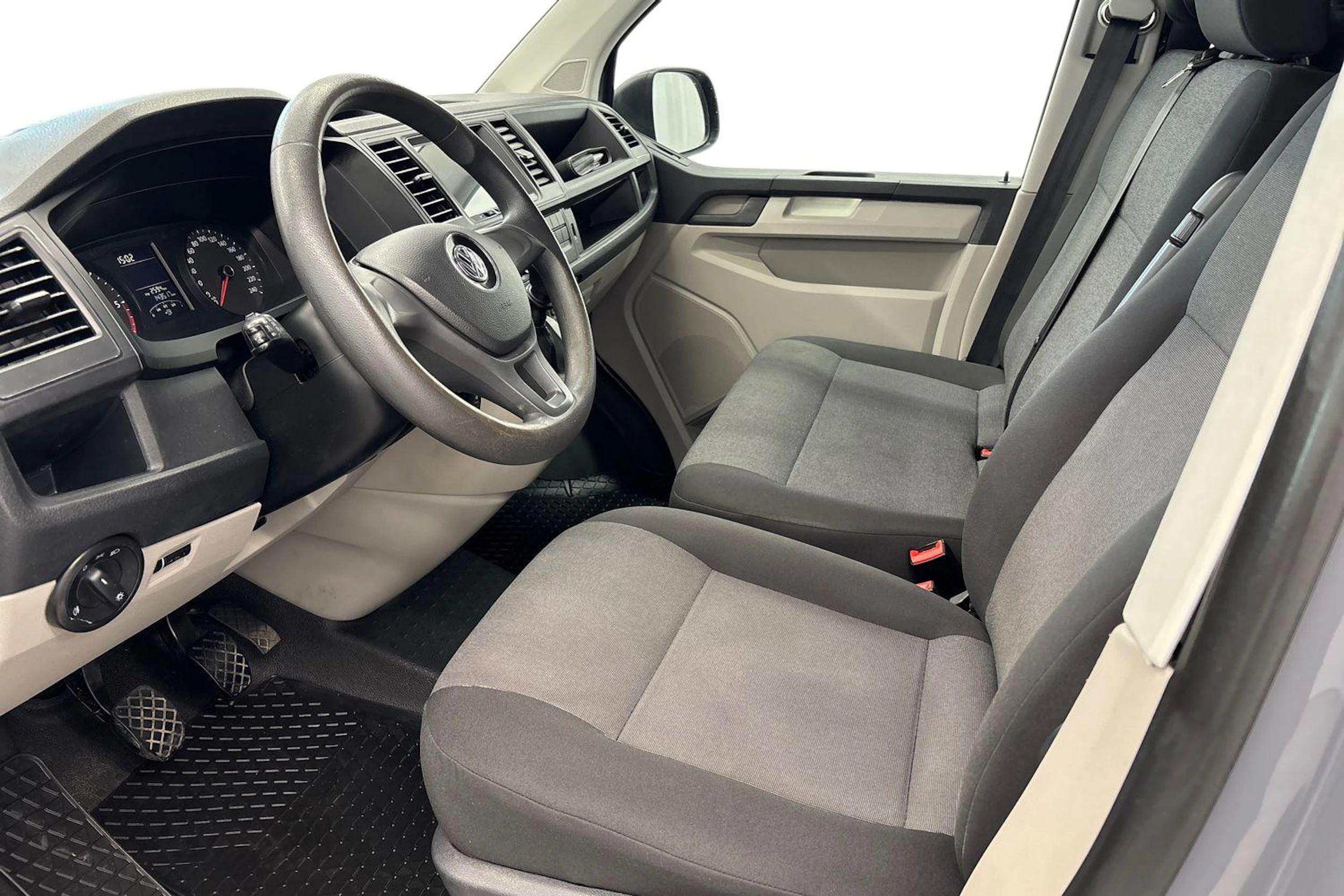 harmaa Volkswagen Transporter 2018 kuva 6.