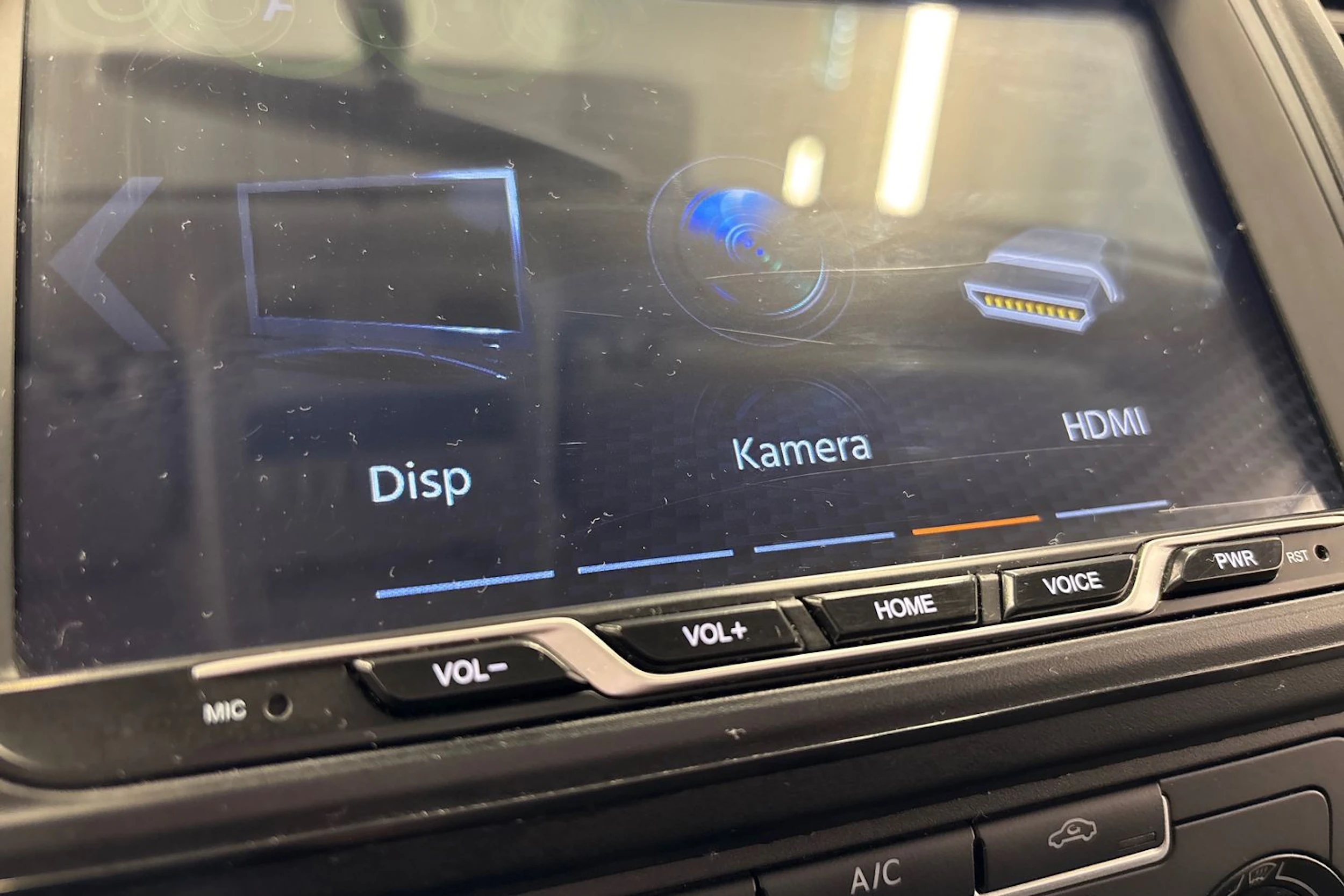 harmaa Volkswagen Transporter 2018 kuva 18.