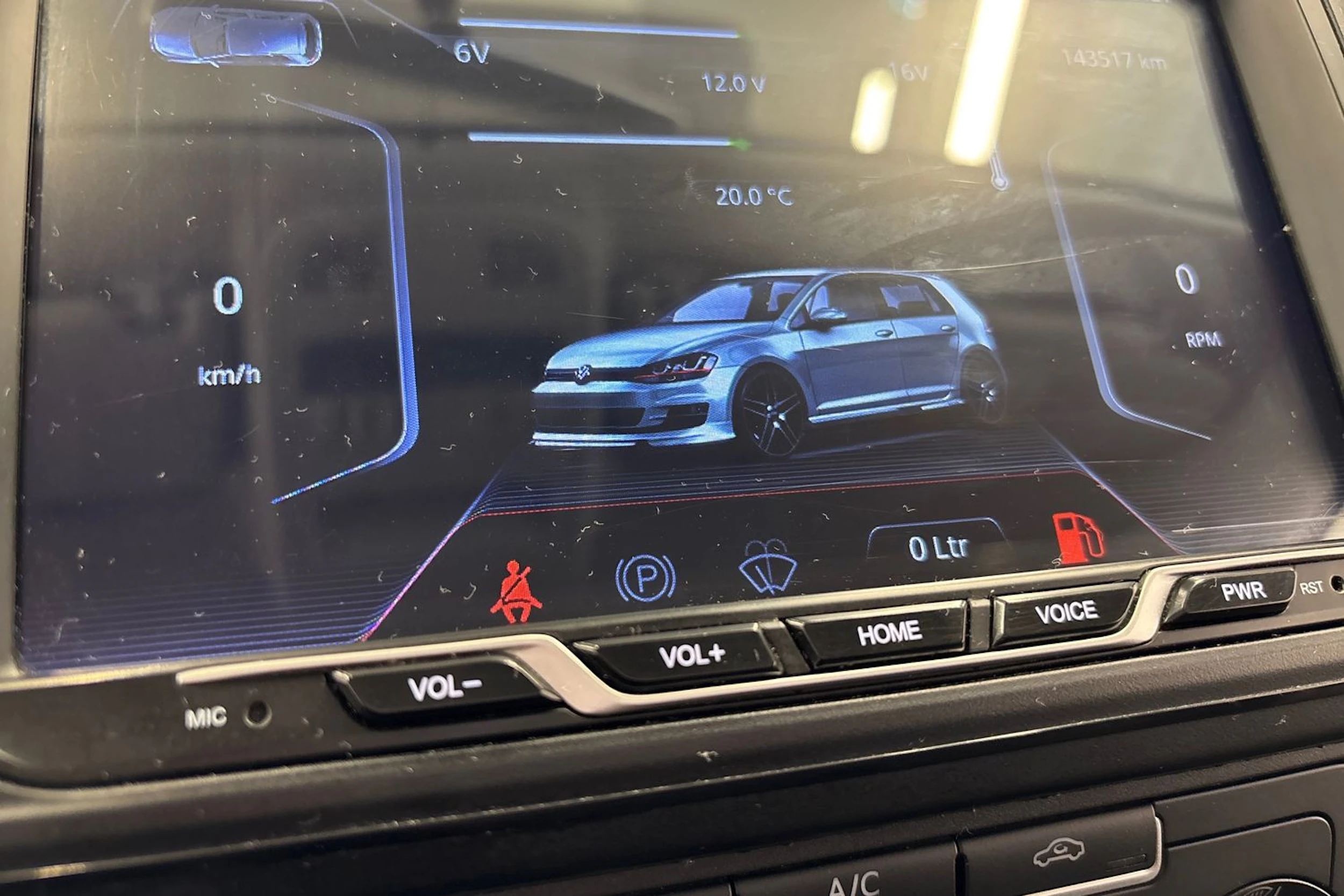 harmaa Volkswagen Transporter 2018 kuva 20.
