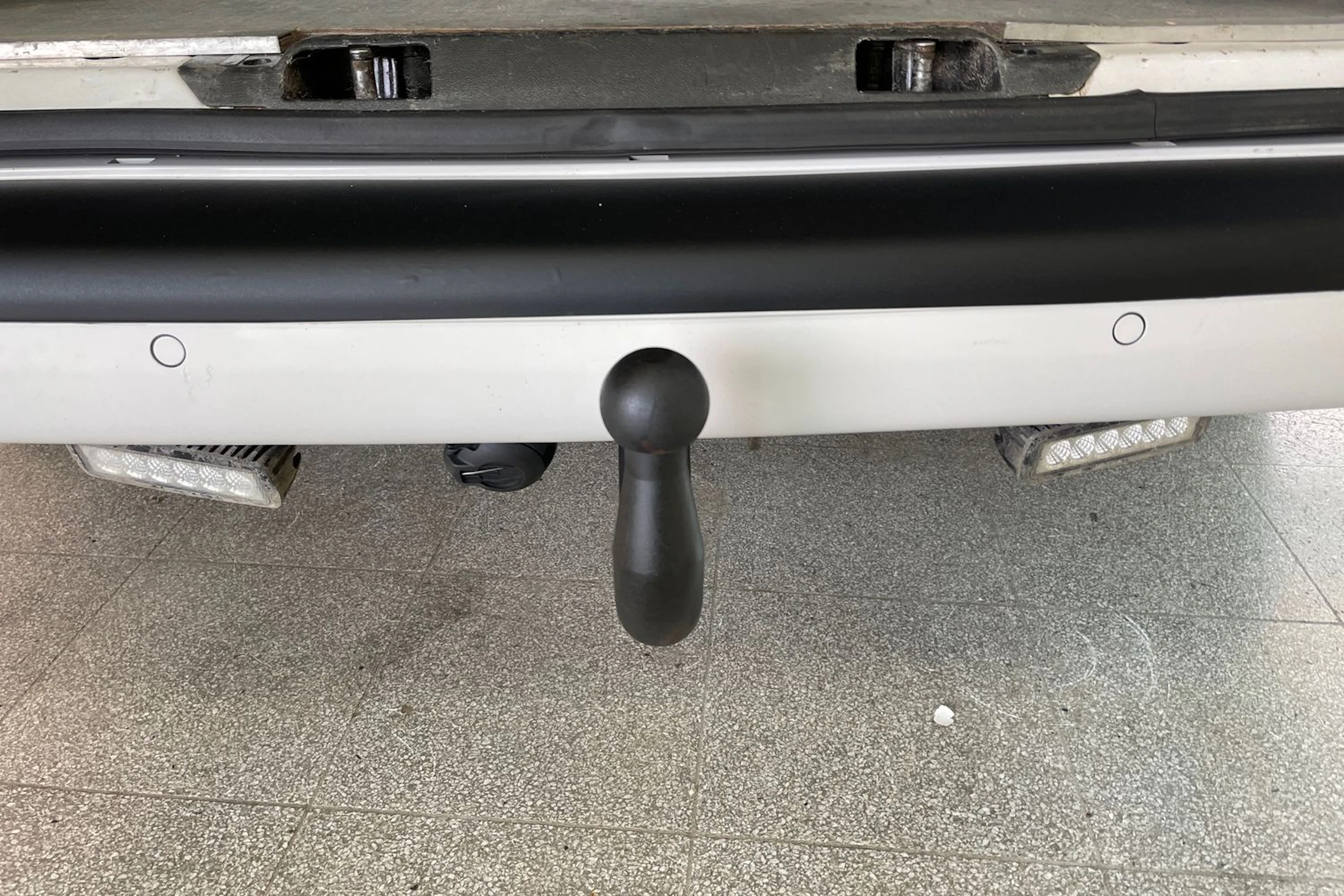 Valkoinen Volkswagen TRANSPORTER 2018 kuva 17.