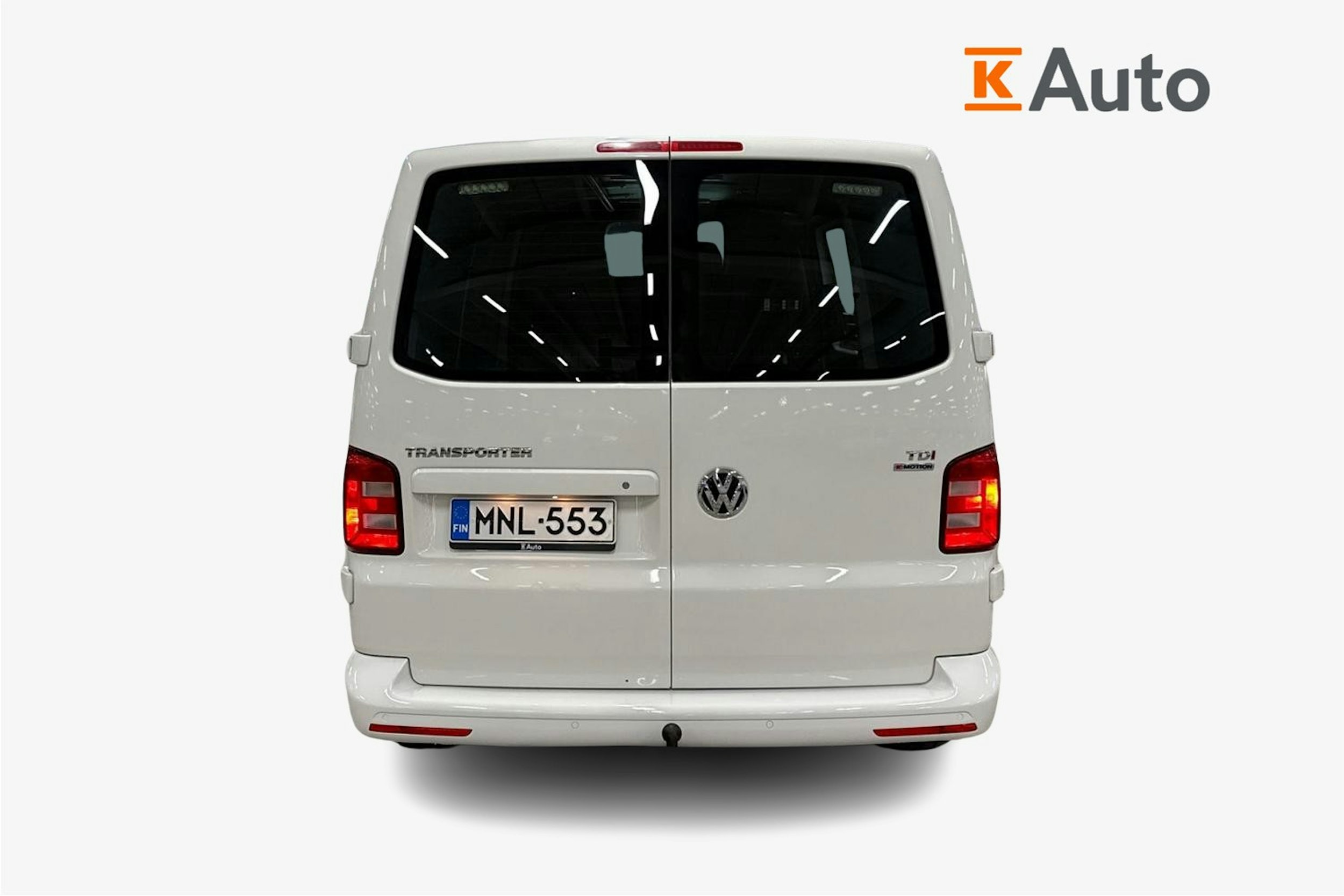 valkoinen Volkswagen Transporter 2018 kuva 3.