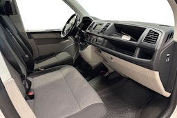 valkoinen Volkswagen Transporter 2018 kuva 8.