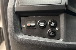 valkoinen Volkswagen Transporter 2018 kuva 17.