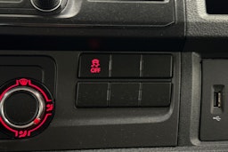 valkoinen Volkswagen Transporter 2018 kuva 27.