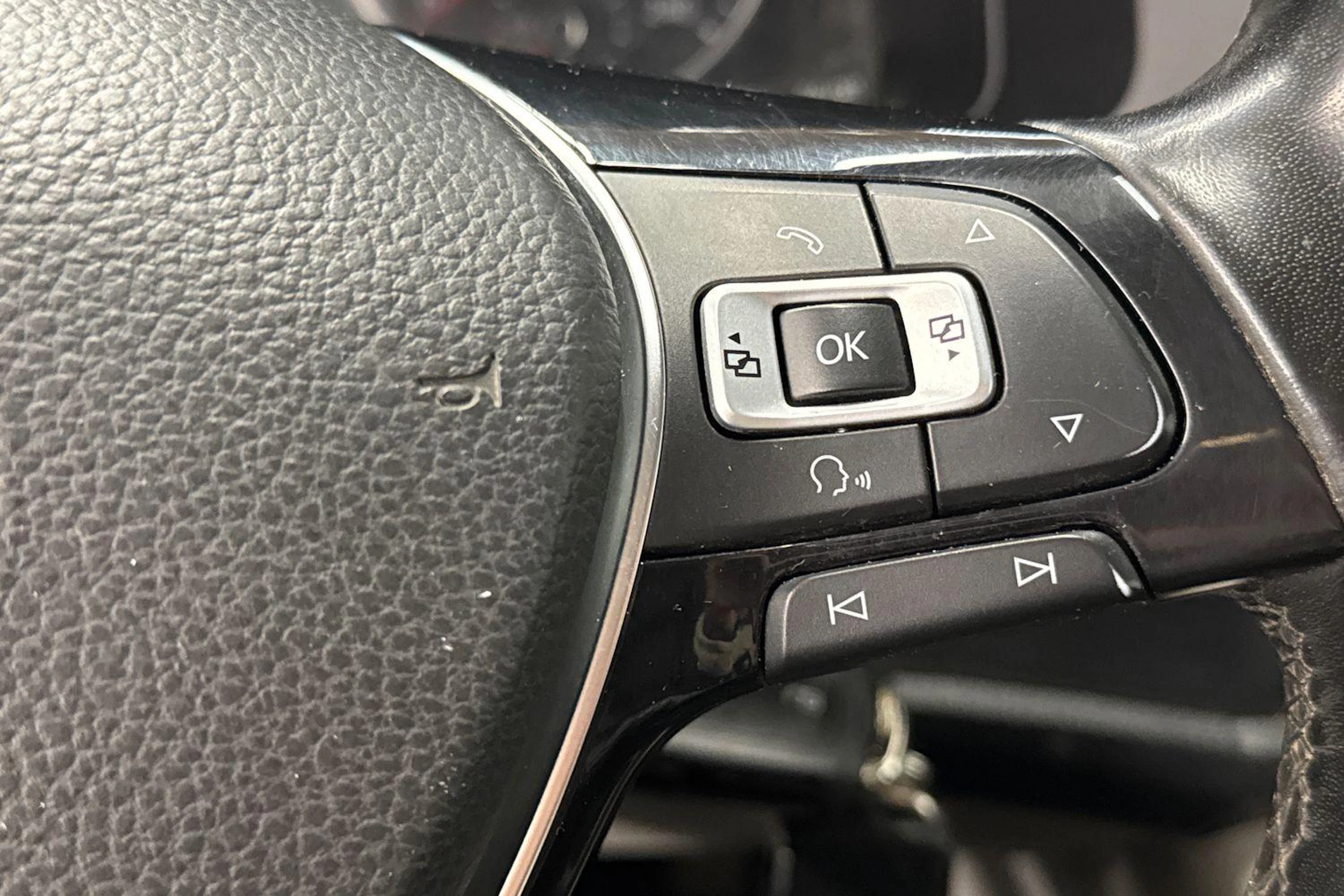 met. musta Volkswagen Transporter 2018 kuva 12.