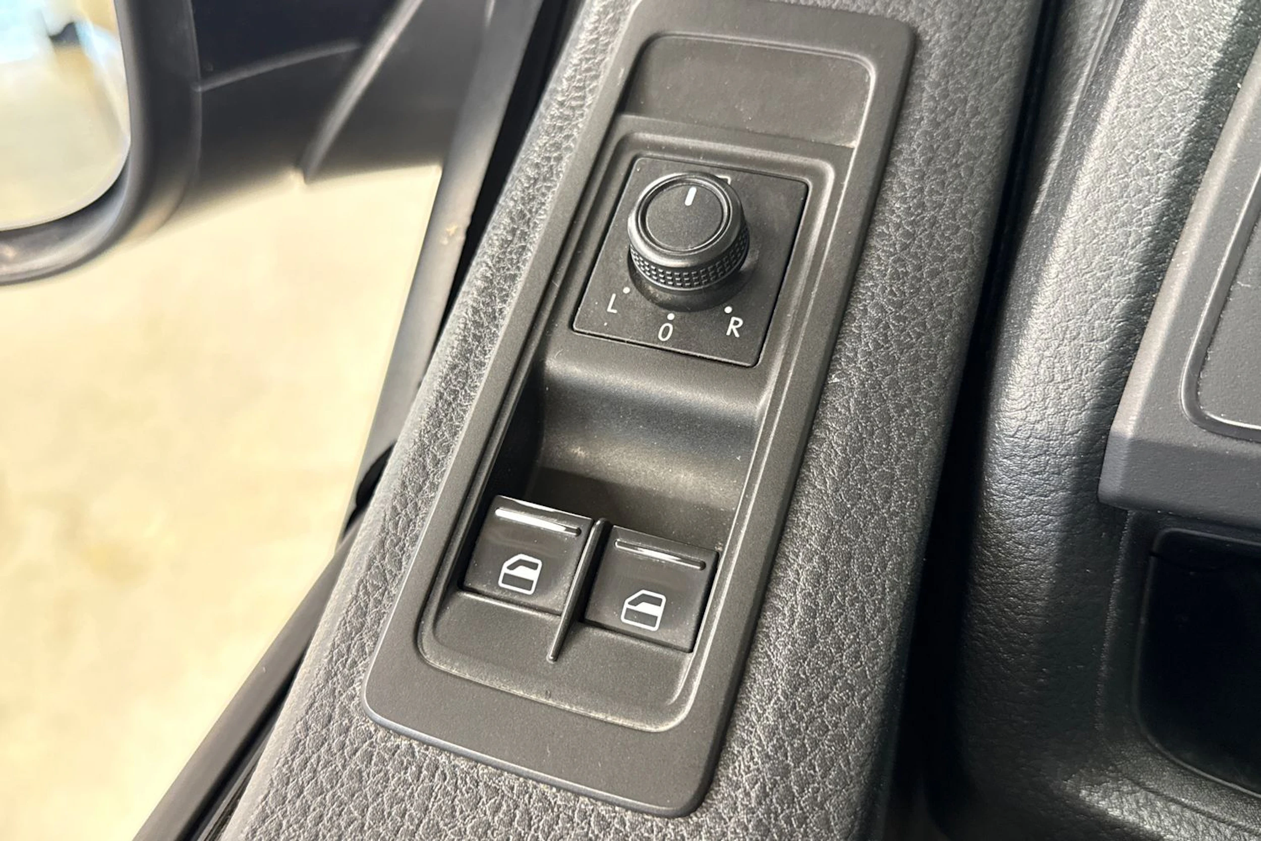 met. musta Volkswagen Transporter 2018 kuva 15.