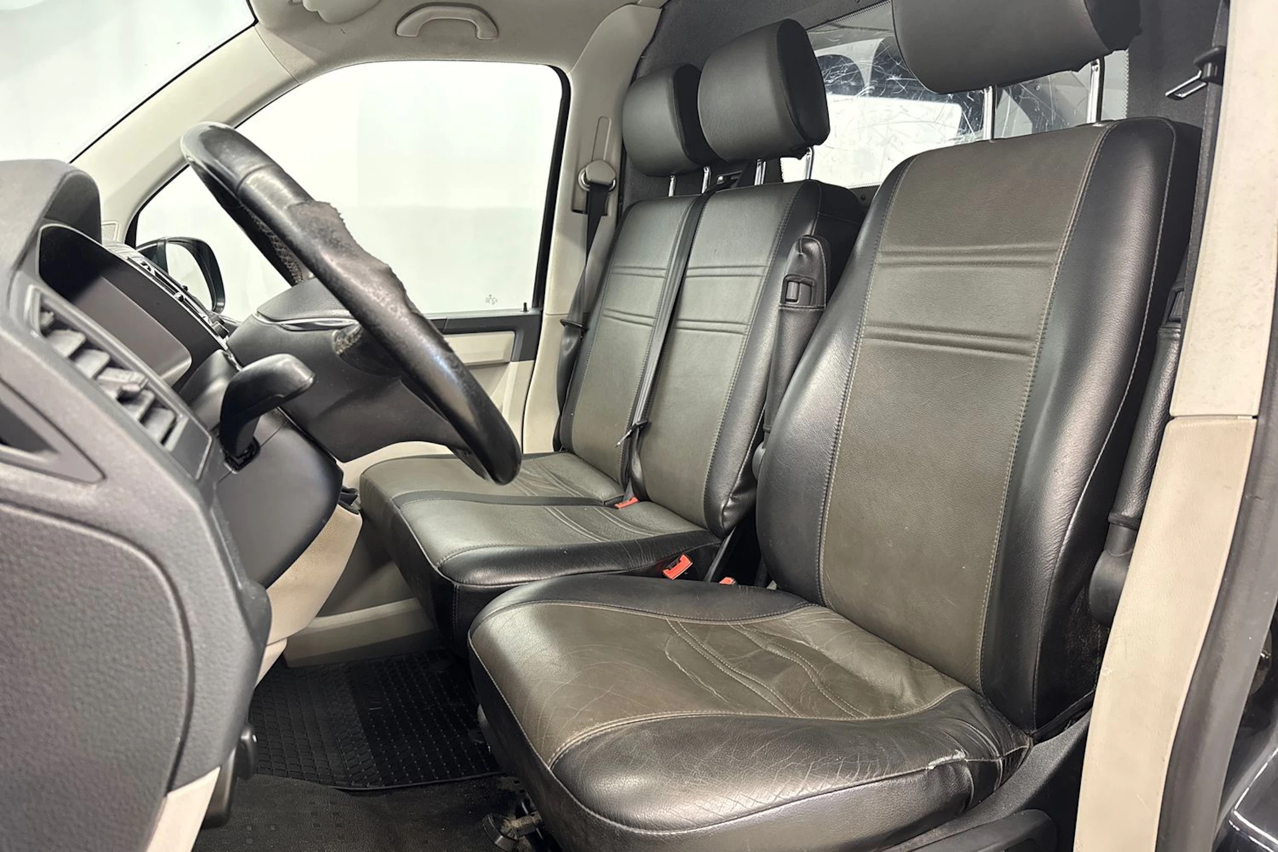 met. musta Volkswagen Transporter 2018 kuva 17.