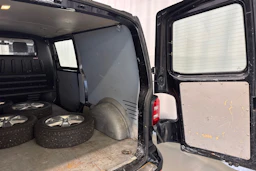 met. musta Volkswagen Transporter 2018 kuva 22.