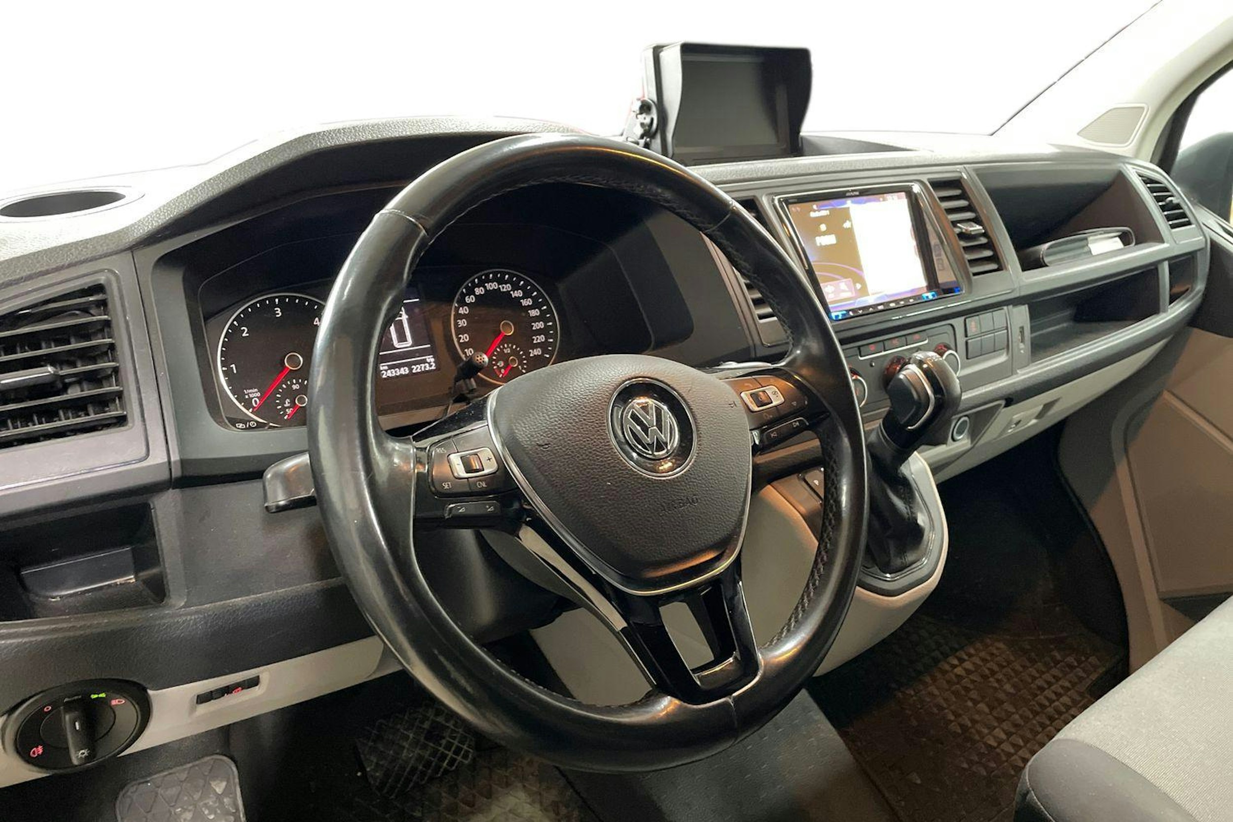 Harmaa Volkswagen TRANSPORTER 2018 kuva 9.