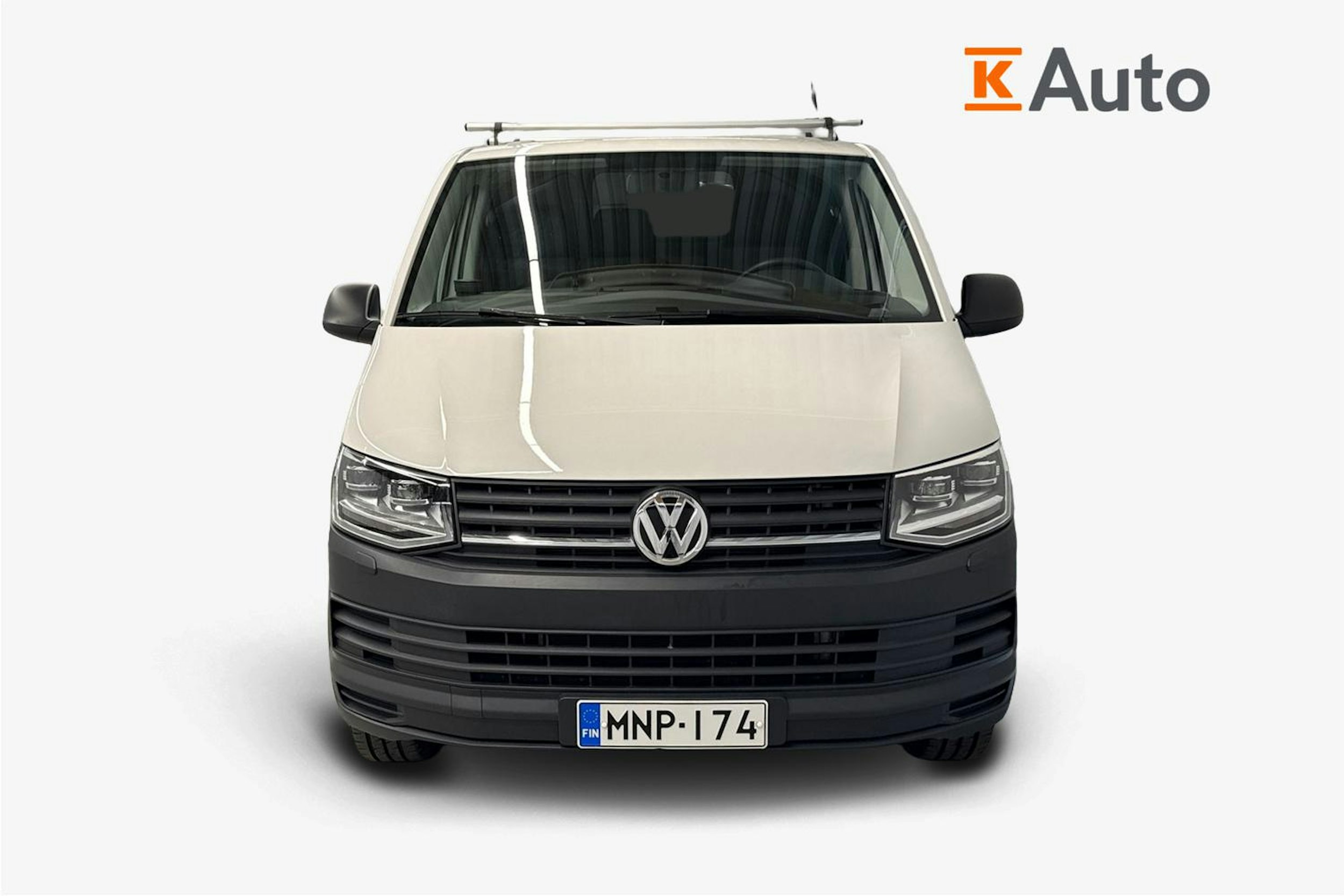valkoinen Volkswagen Transporter 2018 kuva 5.