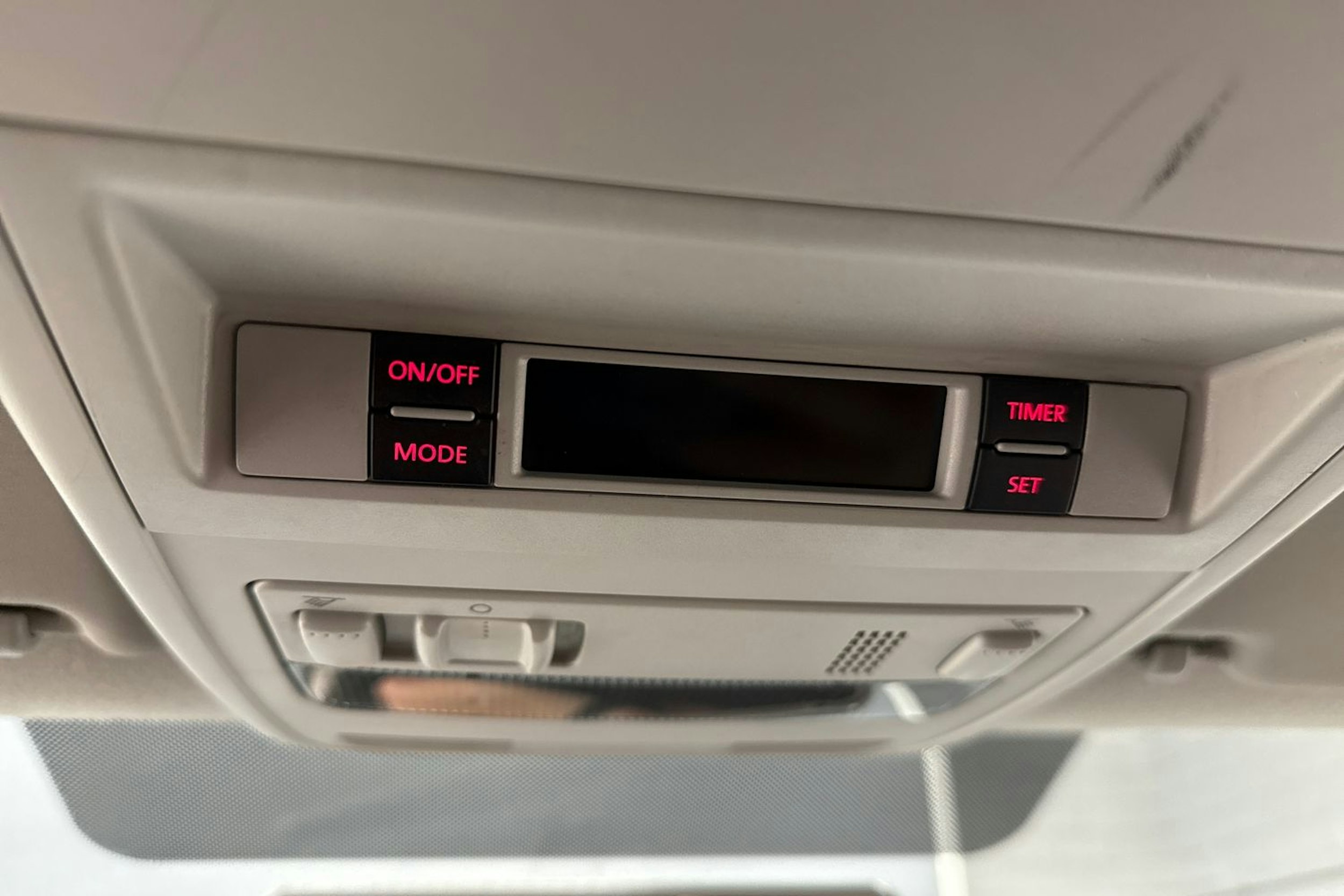Valkoinen Volkswagen TRANSPORTER 2018 kuva 19.