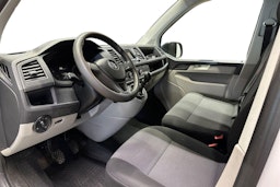 valkoinen Volkswagen Transporter 2018 kuva 7.