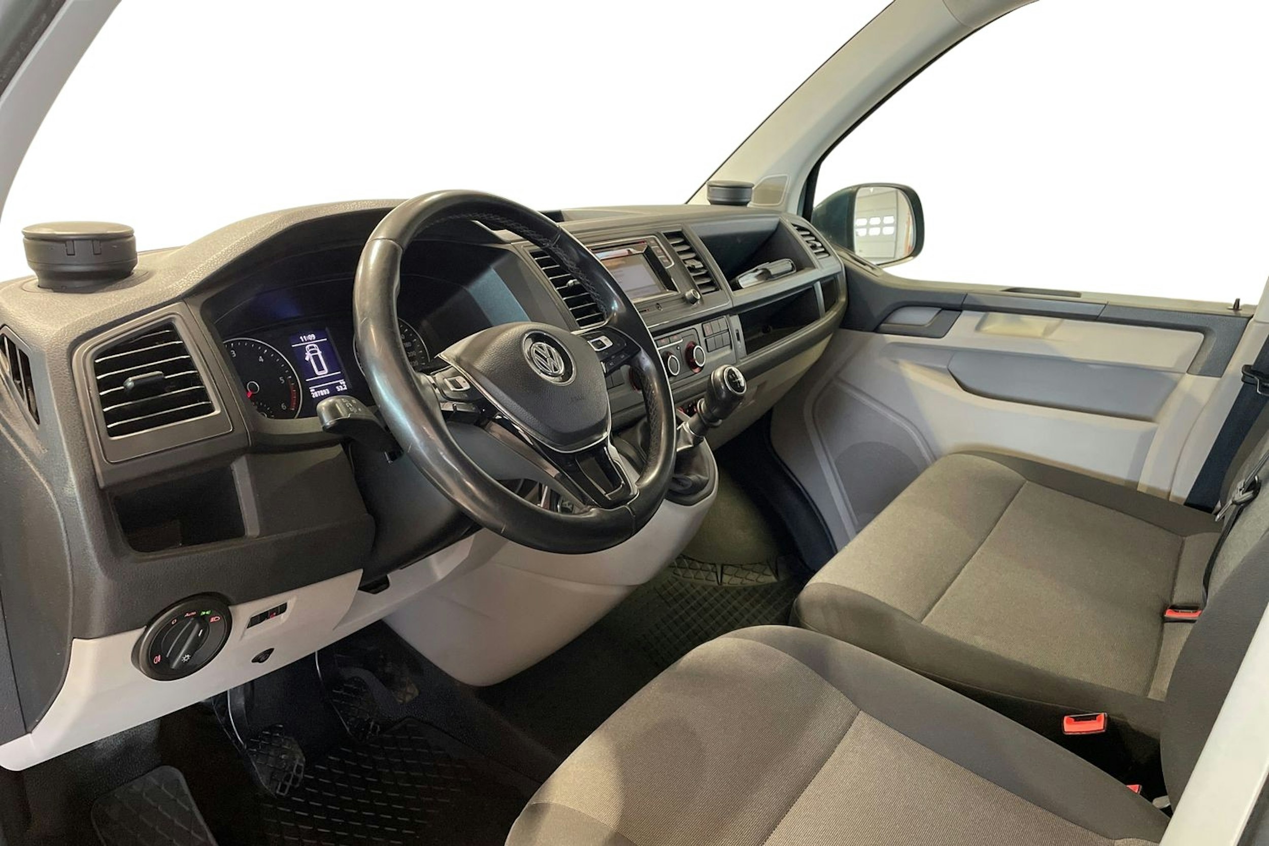 Vihreä Volkswagen TRANSPORTER 2018 kuva 7.