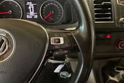 Vihreä Volkswagen TRANSPORTER 2018 kuva 17.