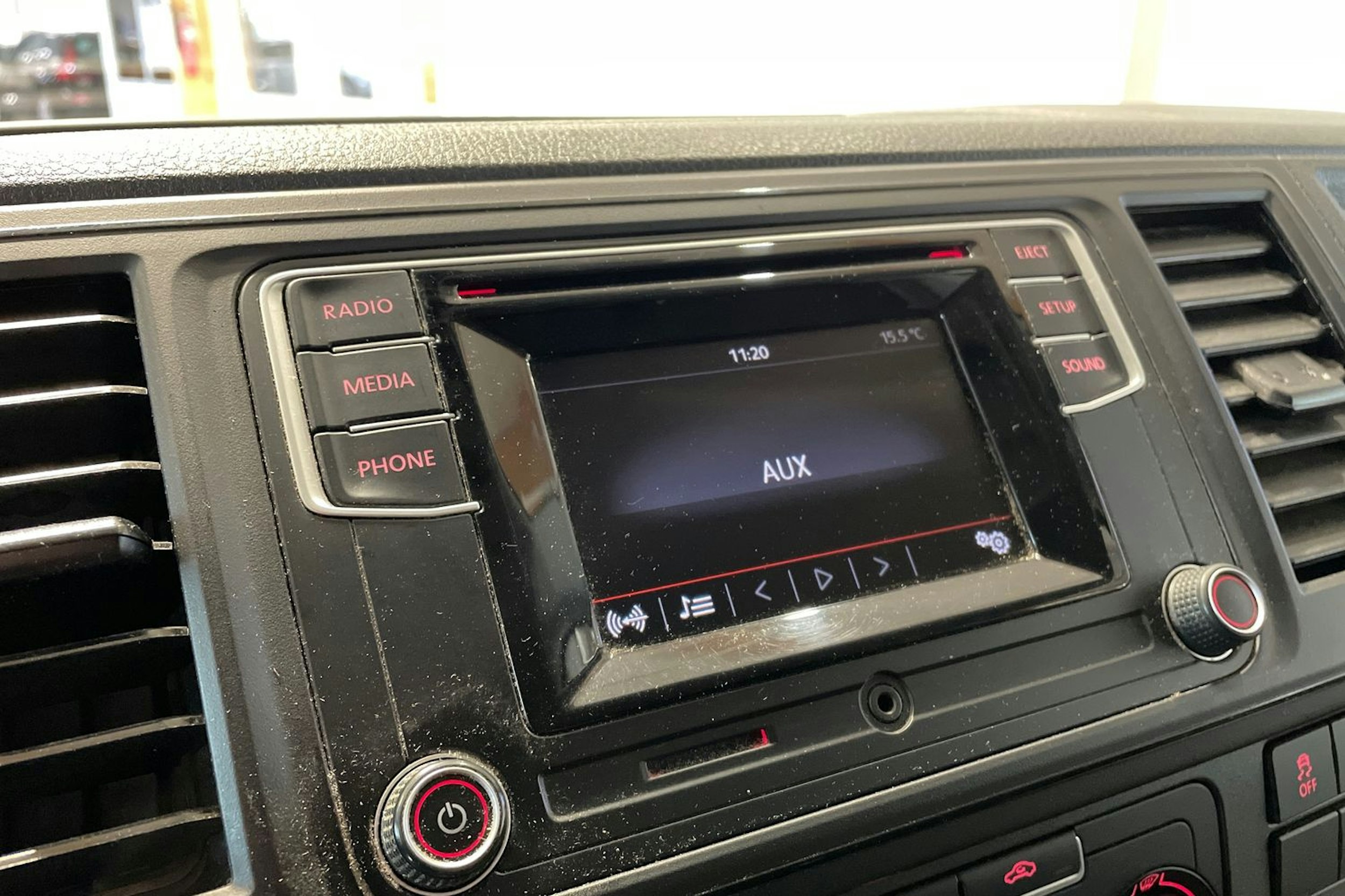Vihreä Volkswagen TRANSPORTER 2018 kuva 19.