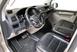 valkoinen Volkswagen Transporter 2018 kuva 7.