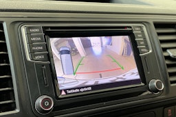 valkoinen Volkswagen Transporter 2018 kuva 21.
