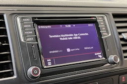 valkoinen Volkswagen Transporter 2018 kuva 22.