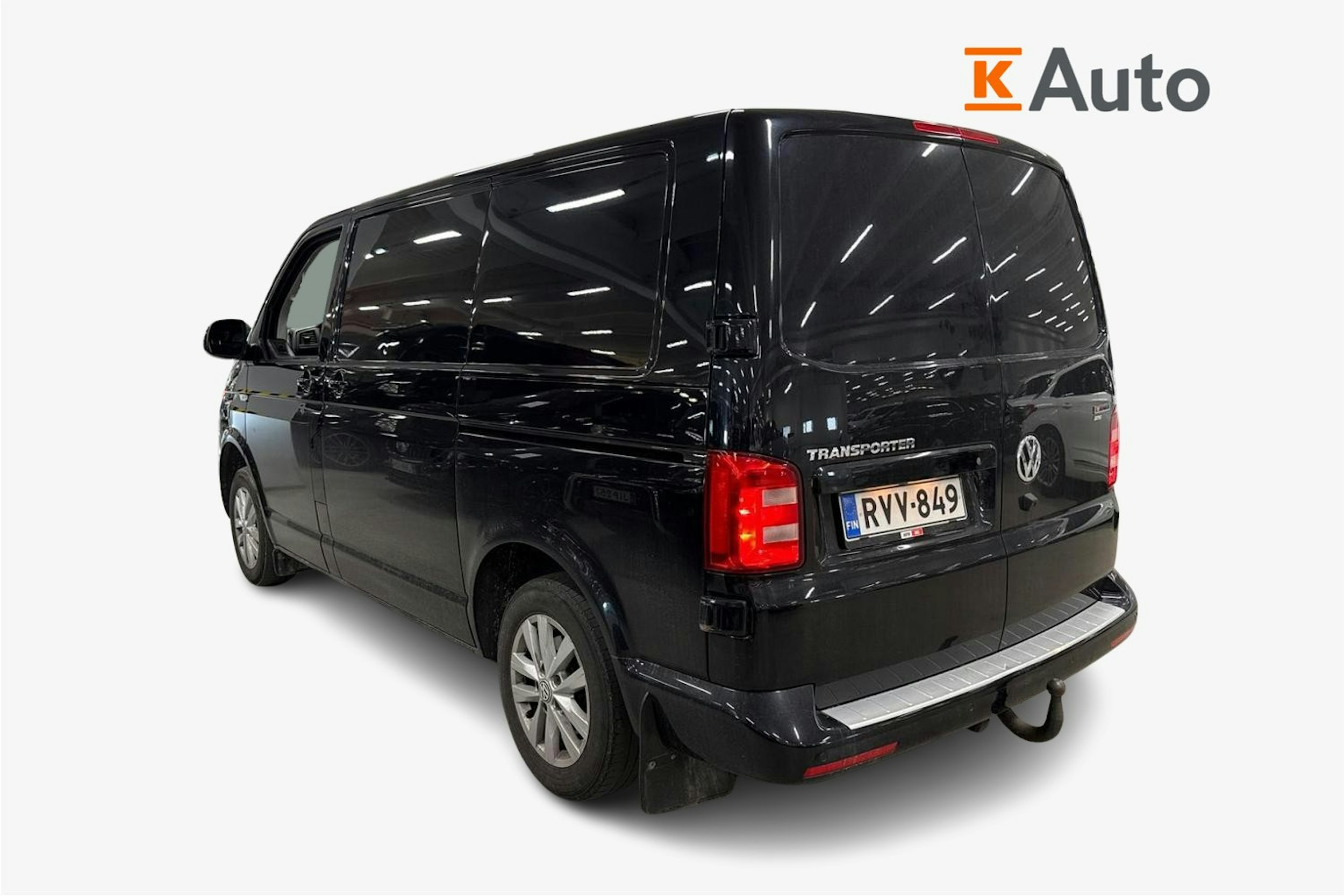 musta Volkswagen Transporter 2018 kuva 2.