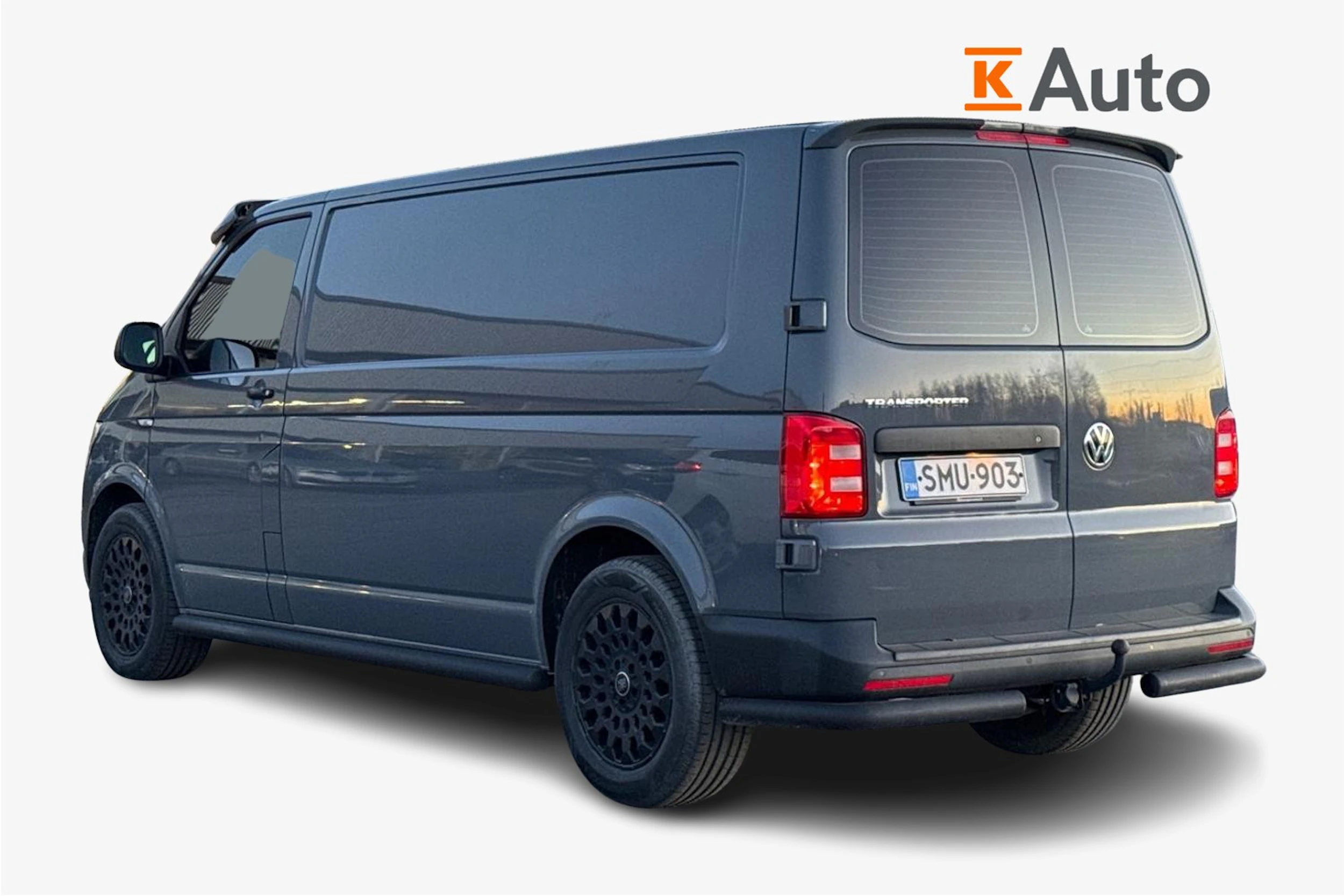 harmaa Volkswagen Transporter 2018 kuva 2.