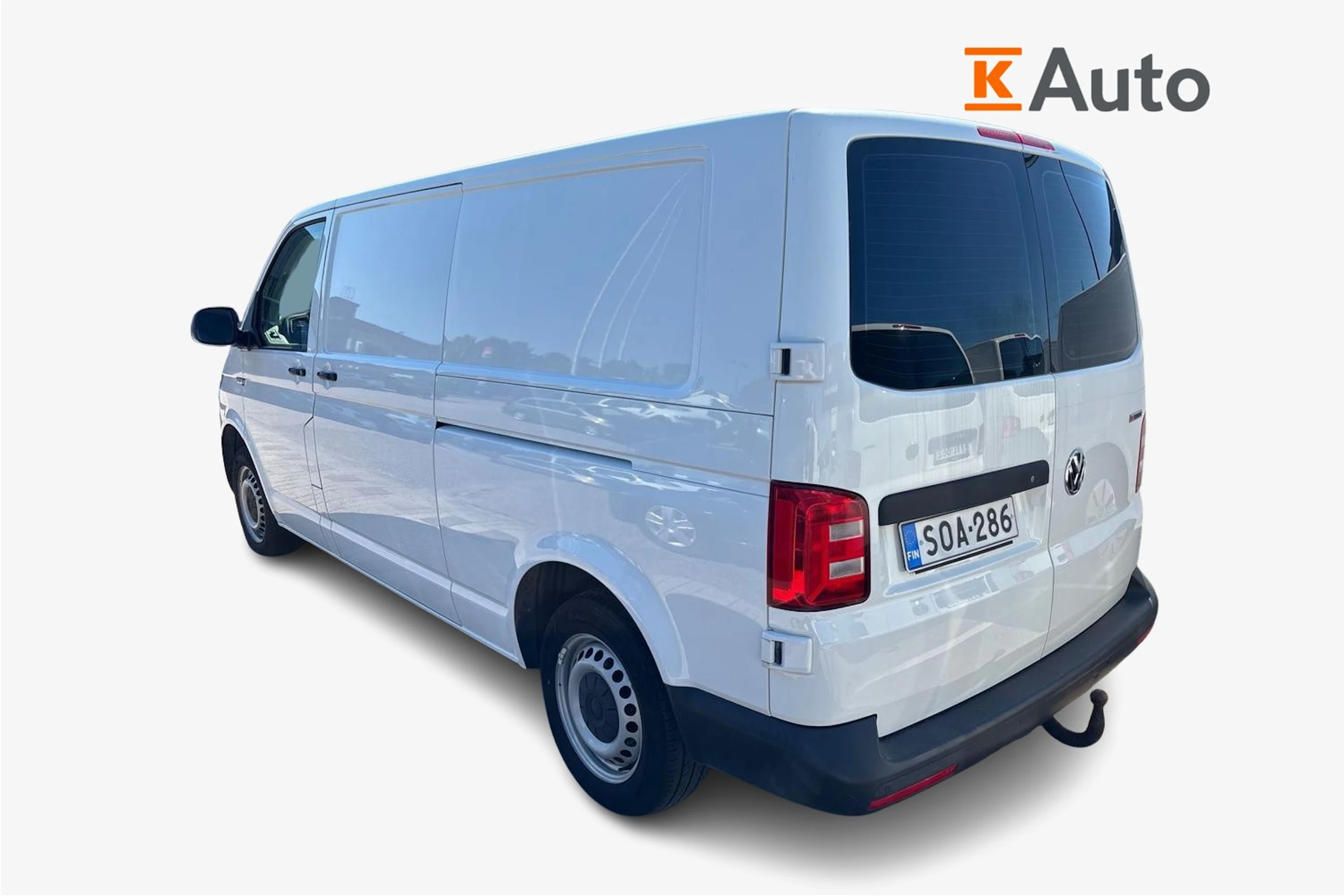 valkoinen Volkswagen Transporter 2018 kuva 2.