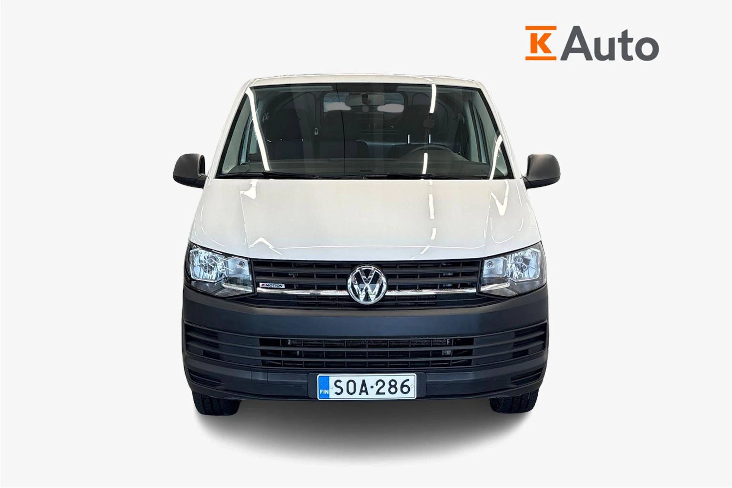 valkoinen Volkswagen Transporter 2018 kuva 4.