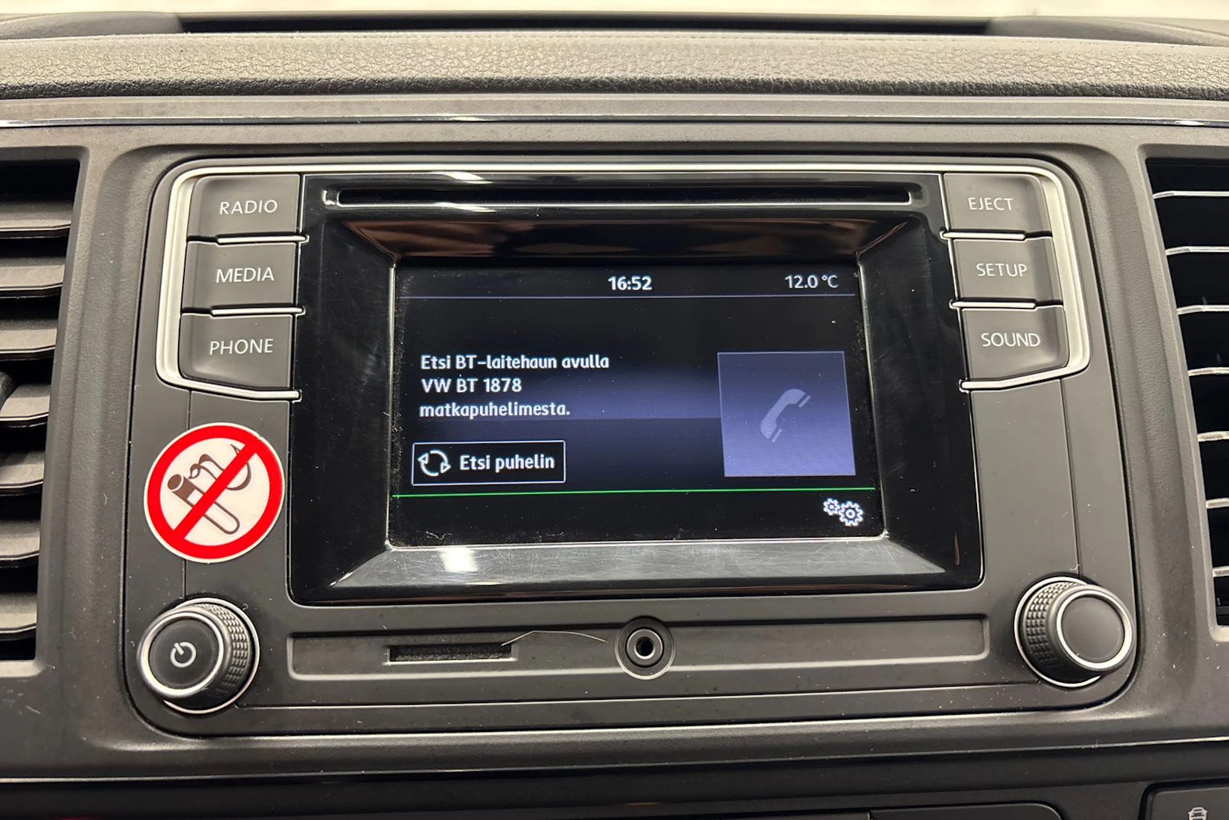 valkoinen Volkswagen Transporter 2018 kuva 12.