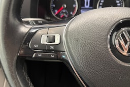 valkoinen Volkswagen Transporter 2018 kuva 14.
