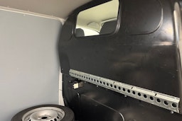 valkoinen Volkswagen Transporter 2018 kuva 17.