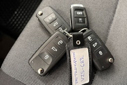 valkoinen Volkswagen Transporter 2018 kuva 22.