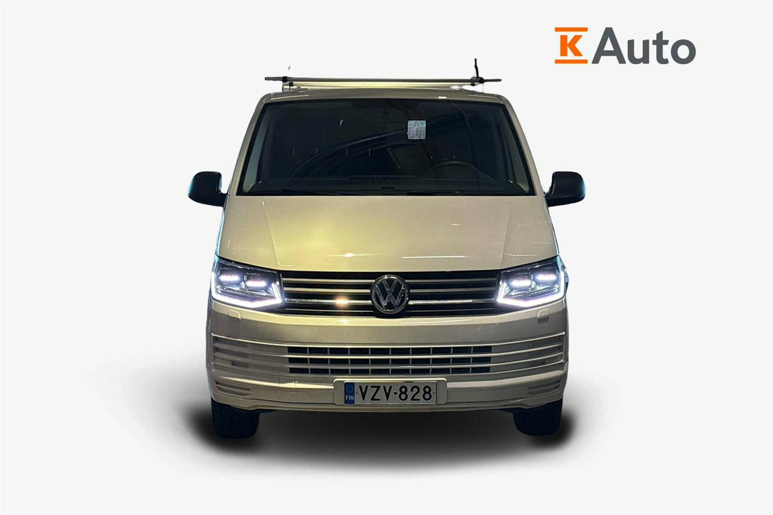 valkoinen Volkswagen Transporter 2018 kuva 5.