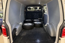 Valkoinen Volkswagen TRANSPORTER 2018 kuva 11.